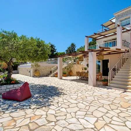 Terra Del Nonno With Sea Views & Pool * Gaios