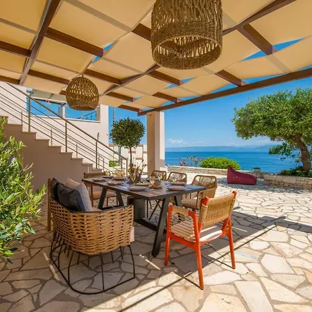Villa Terra Del Nonno With Sea Views & Pool *