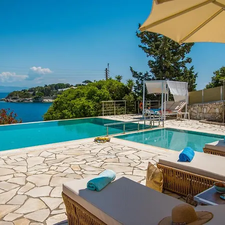 Villa Terra Del Nonno With Sea Views & Pool