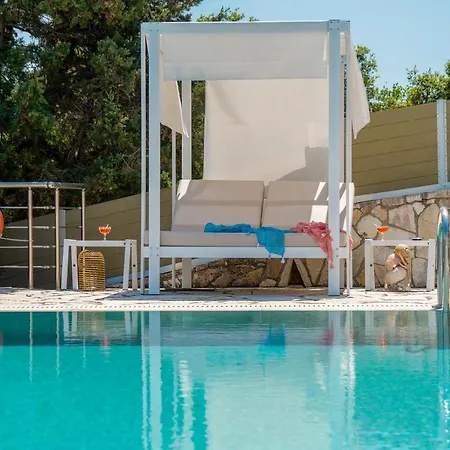 Terra Del Nonno With Sea Views & Pool