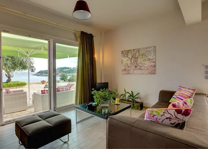 Terra Del Nonno With Sea Views & Pool Gaios
