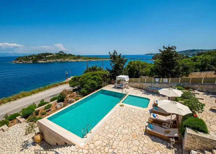 Villa Terra Del Nonno With Sea Views & Pool