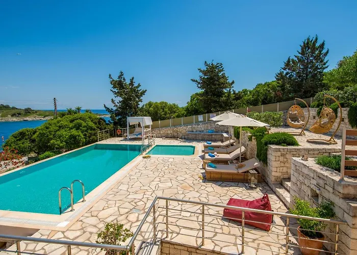 Terra Del Nonno With Sea Views & Pool Villa *