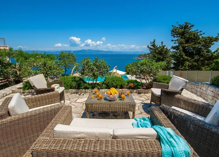 Terra Del Nonno With Sea Views & Pool Villa