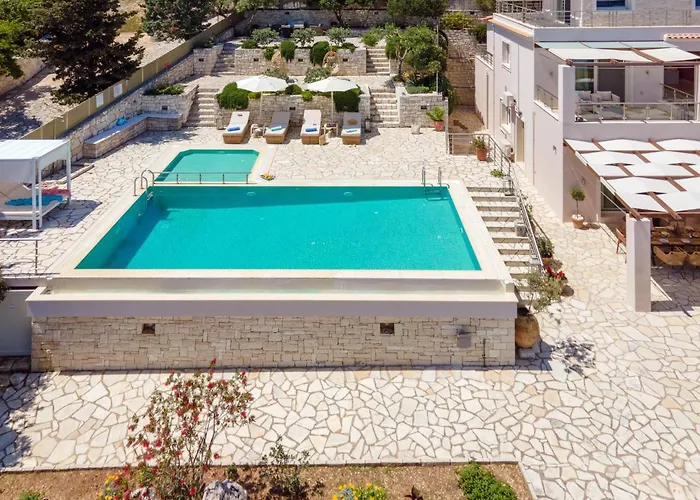 Villa Terra Del Nonno With Sea Views & Pool