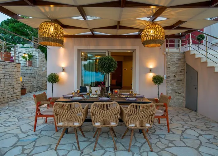 Terra Del Nonno With Sea Views & Pool Gaios