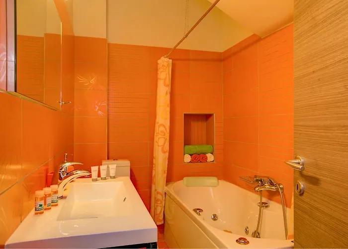 Villa Terra Del Nonno With Sea Views & Pool