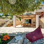 Terra Del Nonno With Sea Views & Pool Gaios