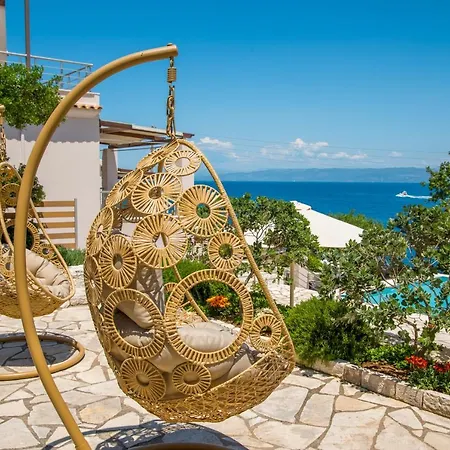 Terra Del Nonno With Sea Views & Pool فيلة *