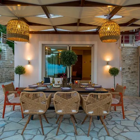 Terra Del Nonno With Sea Views & Pool Gaios