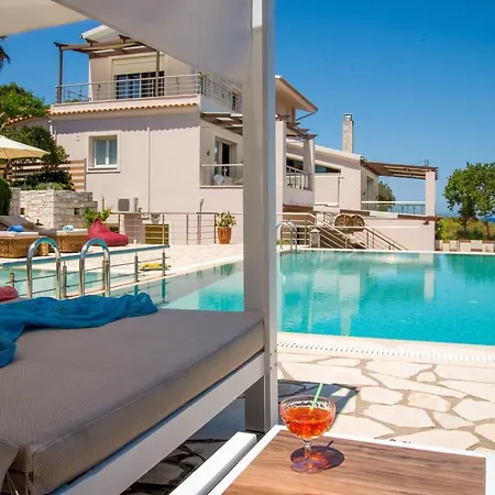 Villa Terra Del Nonno With Sea Views & Pool Gaios